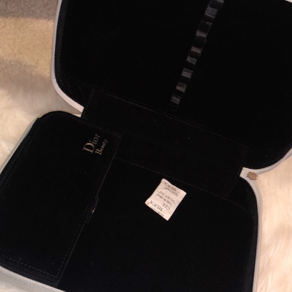 Dior Beauty Box - Picture 2 of 3